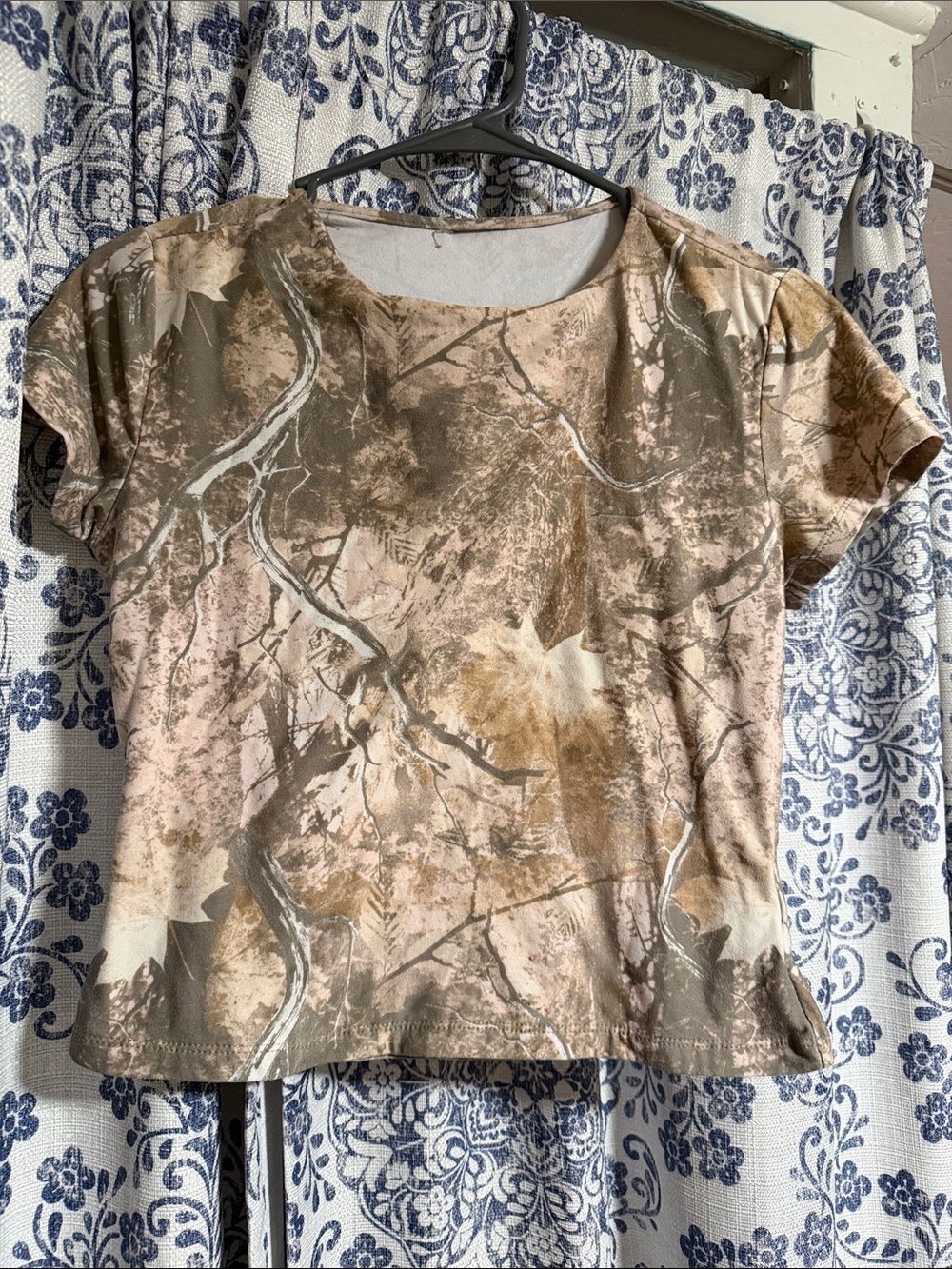 Women’s Short Sleeve Camouflage Print Top - Brown